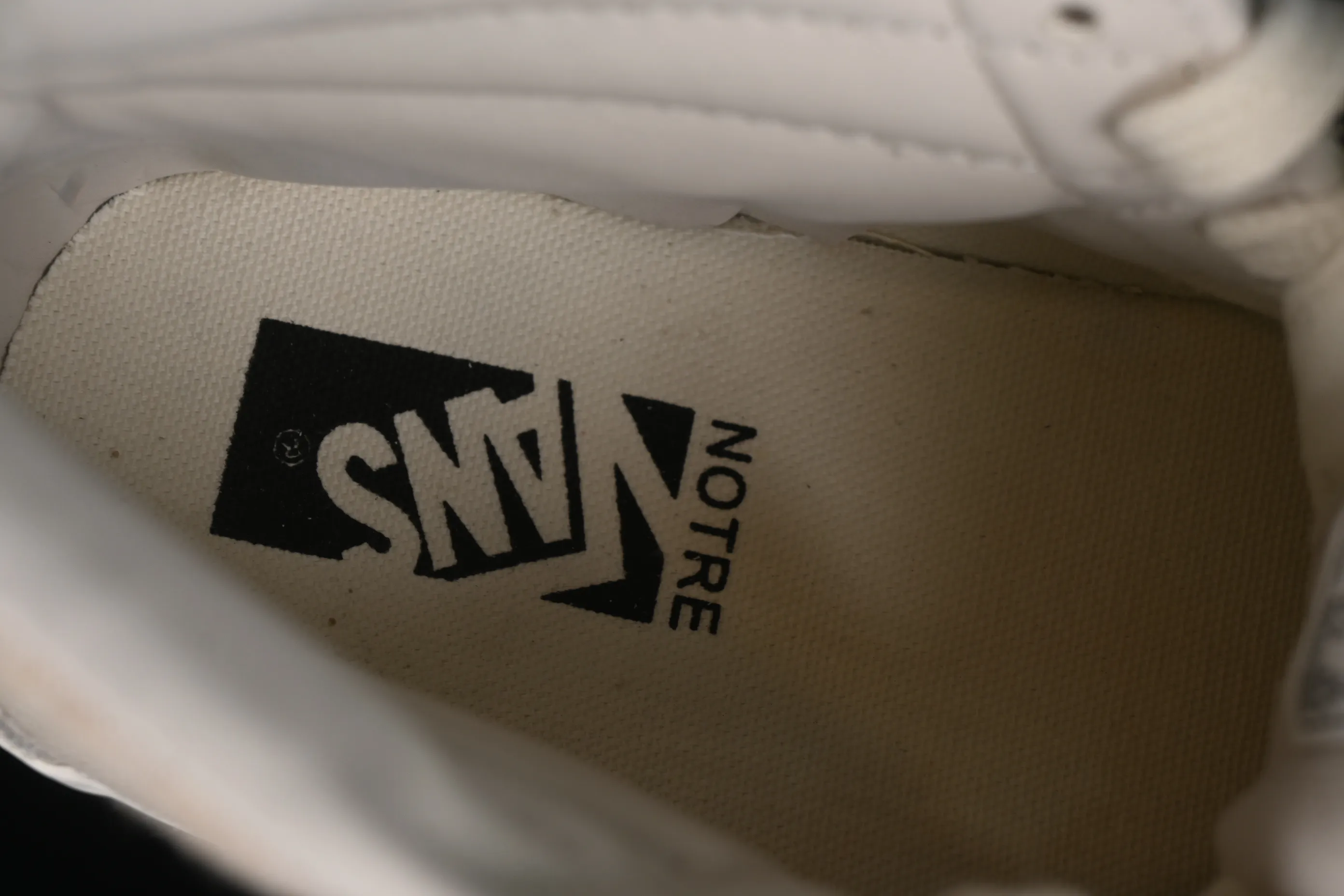 All categories Vans Vans series Vans Hi Vans high-top Notre x Vans Premium Sk8-Hi 38 Vans high-top casual sneakers VN000CR0BWQ